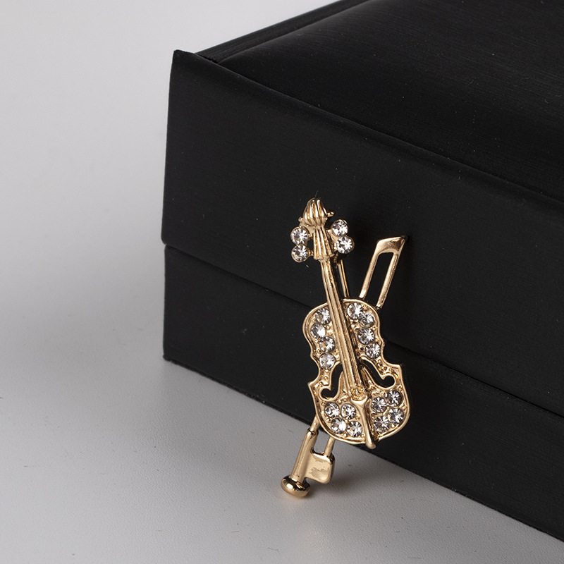 Kryształowa broszka skrzypce B – Men Accessories Brooch recenzja i cena