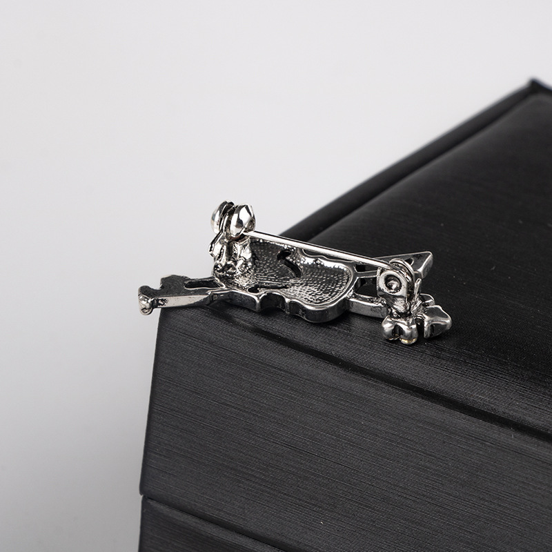 Kryształowa broszka skrzypce B – Men Accessories Brooch recenzja i cena