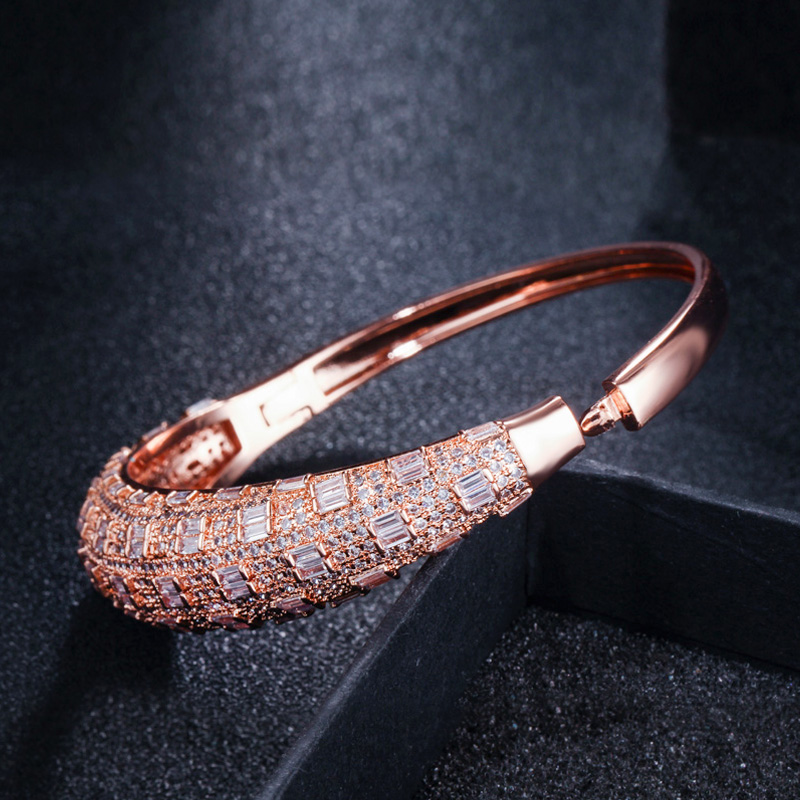 Pera luksusowy dubajski złoty  – Men Accessories In Dubai recenzja i cena